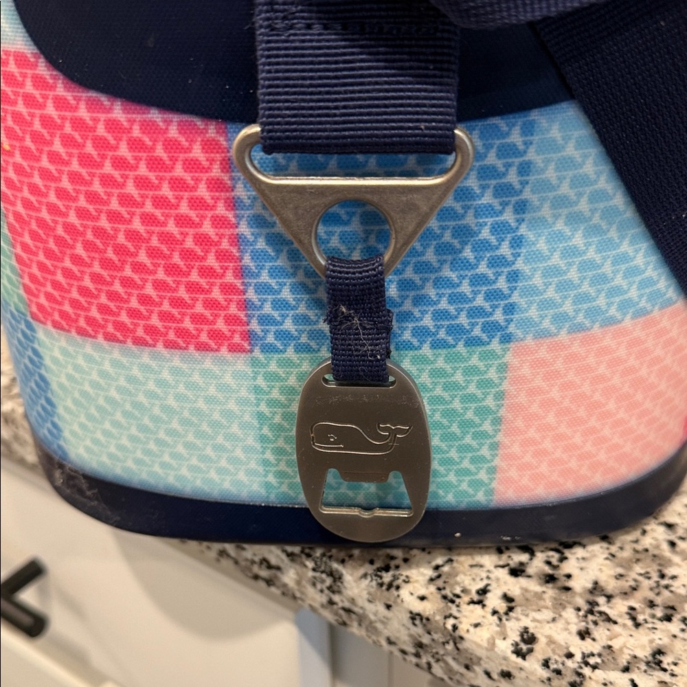Vineyard Vines x Target Insulated Carry Cooler - Picture 2 of 4